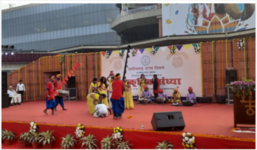 रायपुर : राज्य दिवस पर भारतीय अंतर्राष्ट्रीय व्यापार मेले में छत्तीसगढ़ की संस्कृति ने दर्शकों को मंत्रमुग्ध किया रायपुर : राज्य दिवस पर भारतीय अंतर्राष्ट्रीय व्यापार मेले में छत्तीसगढ़ की संस्कृति ने दर्शकों को मंत्रमुग्ध किया