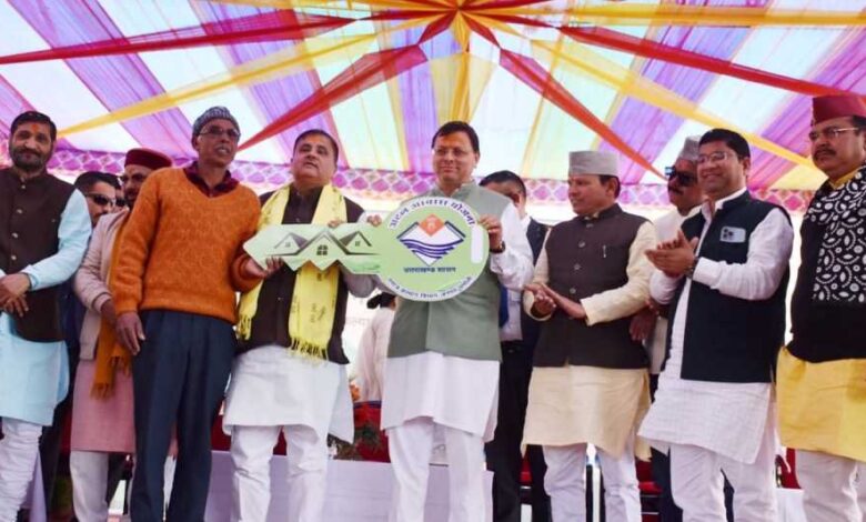 मुख्यमंत्री धामी ने गोपेश्वर में आयोजित लाभार्थी सम्मान समारोह में किया प्रतिभाग मुख्यमंत्री धामी ने गोपेश्वर में आयोजित लाभार्थी सम्मान समारोह में किया प्रतिभाग