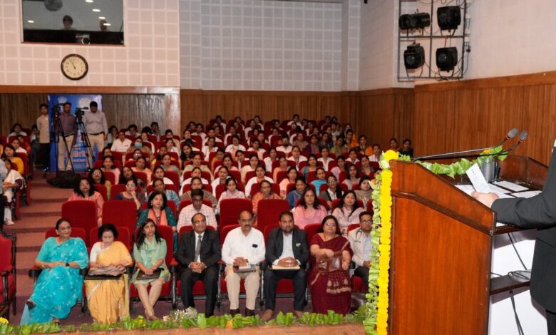 महिला स्वास्थ्य परीक्षण शिविर का आयोजन