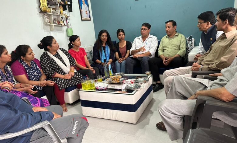 सिर्फ जुमलेबाजी करती हैं भारतीय जनता पार्टीः नवीन जोशी सिर्फ जुमलेबाजी करती हैं भारतीय जनता पार्टीः नवीन जोशी