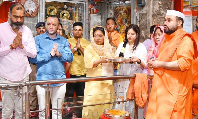 विधान सभा अध्यक्ष ने की सिद्धबली मन्दिर में पूजा अर्चना विधान सभा अध्यक्ष ने की सिद्धबली मन्दिर में पूजा अर्चना