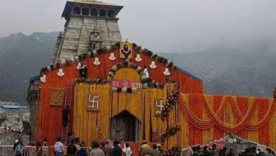 मंदिर परिसर में रील्स बनाने वाले 84 लोगों का चालान