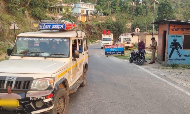 ट्रैफिक नियमों का उल्लंघन करने वालों के विरूद्ध पुलिस की ताबड़तोड़ कार्यवाही ट्रैफिक नियमों का उल्लंघन करने वालों के विरूद्ध पुलिस की ताबड़तोड़ कार्यवाही