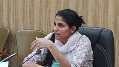 मुख्यालय छोड़ने से पूर्व जिलाधिकारी की अनुमति ली जानी अनिवार्य