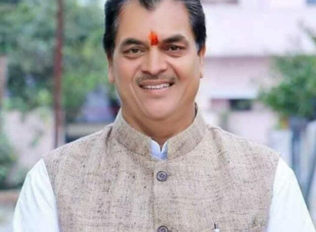 वित्त मंत्री ने दी मरीजों को राहत, चिकित्सा सेवा शुल्क किया कम वित्त मंत्री ने दी मरीजों को राहत, चिकित्सा सेवा शुल्क किया कम