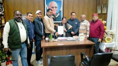 15 वार्डों से पार्षद पद के टिकट के लिए सौ से अधिक आवेदन