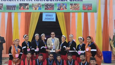 उत्तराखण्ड के झांकी के कलाकारों को मिला द्वितीय पुरस्कार