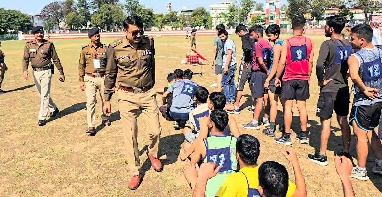 एसएसपी ने किया परीक्षा में अच्छा प्रदर्शन करने के लिए प्रोत्साहित एसएसपी ने किया परीक्षा में अच्छा प्रदर्शन करने के लिए प्रोत्साहित